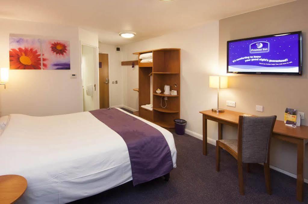 Premier Inn Greenock Esterno foto