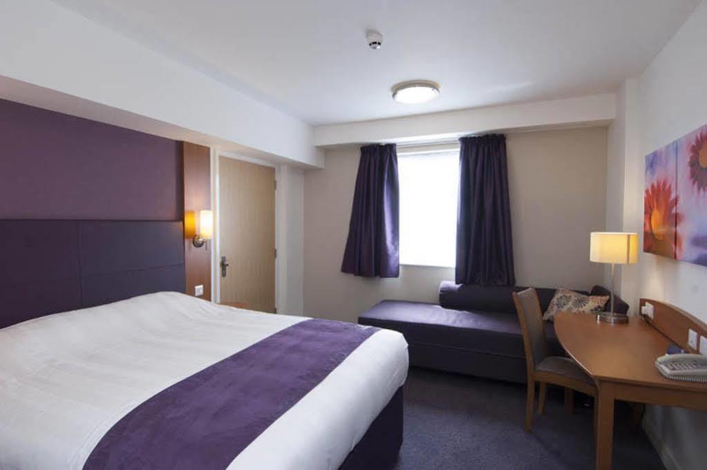 Premier Inn Greenock Esterno foto