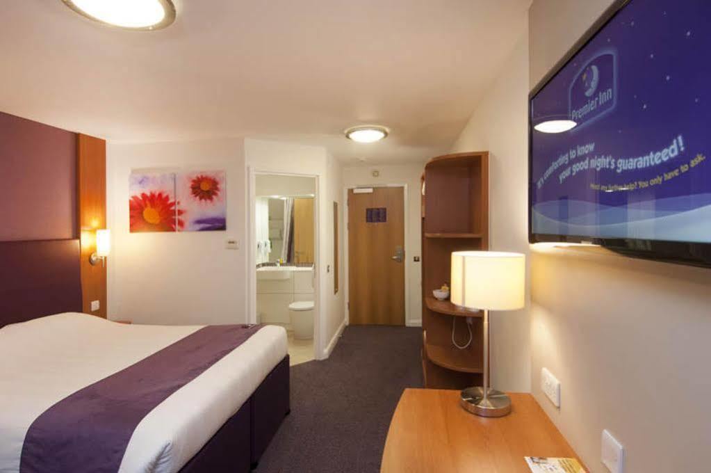 Premier Inn Greenock Esterno foto