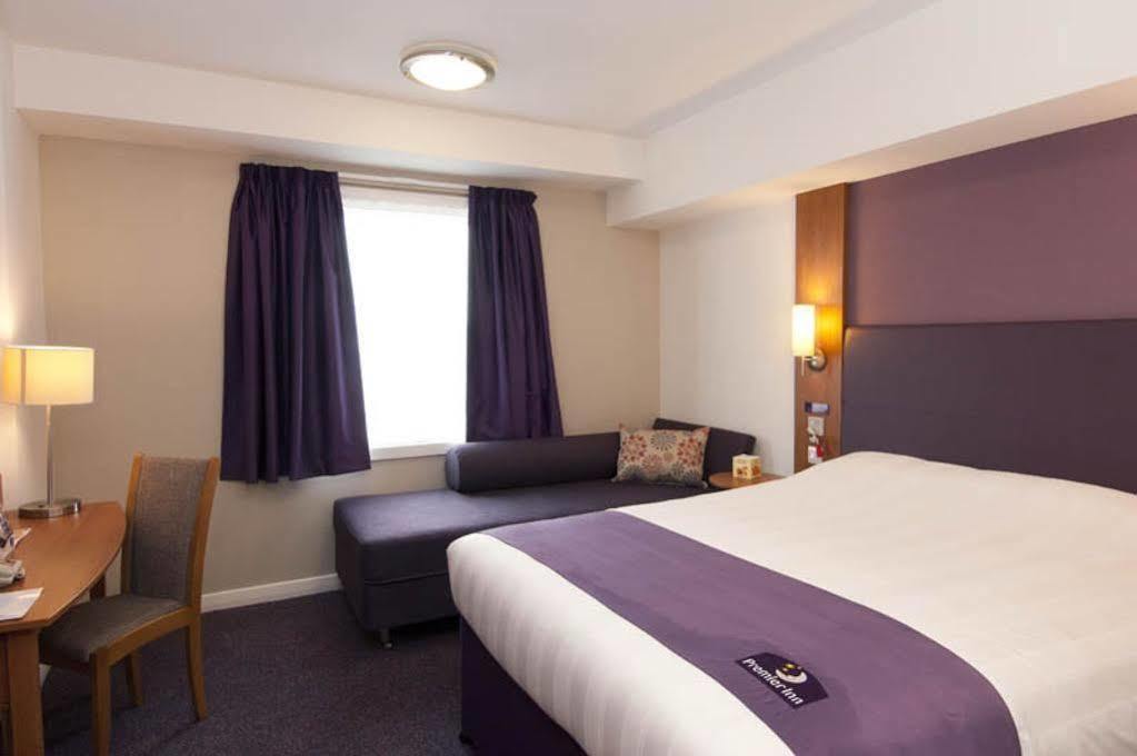 Premier Inn Greenock Esterno foto